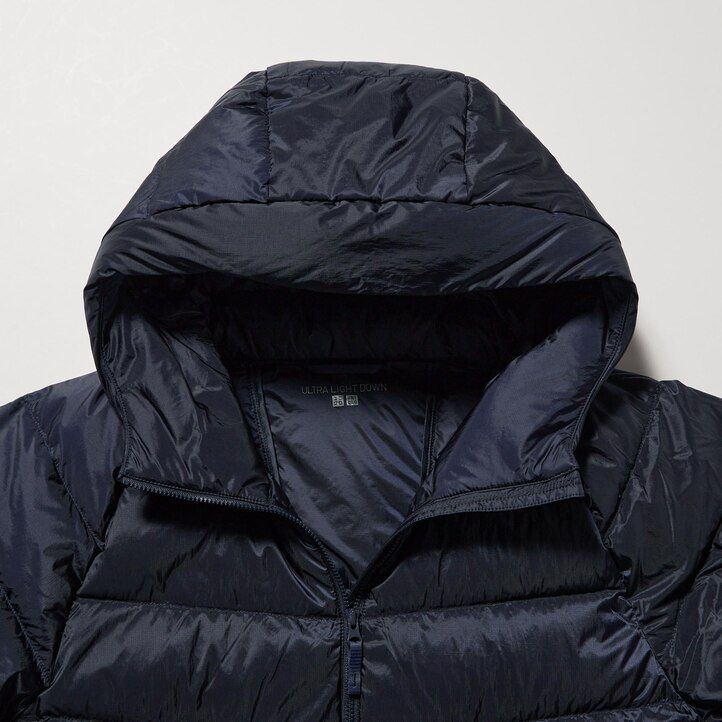 schwarze uniqlo ultra light daunenjacken für herren mit 3d-schnitt