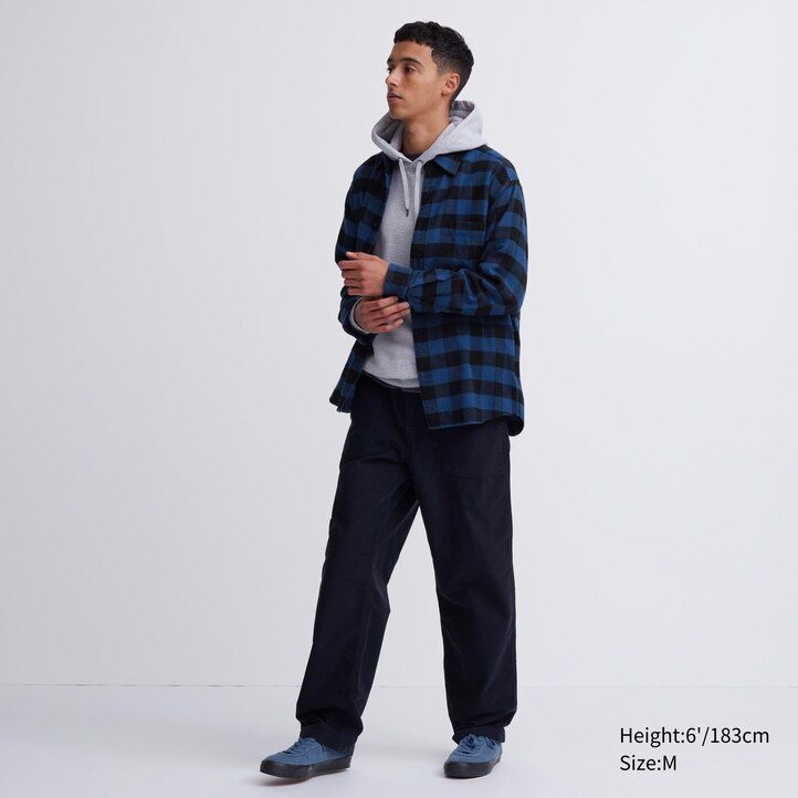 weiße uniqlo herren-flanellhemden mit normaler passform und karomuster sowie normalem kragen