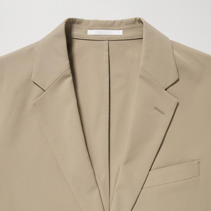 beigefarbene uniqlo airsense ultra light herrenanzüge