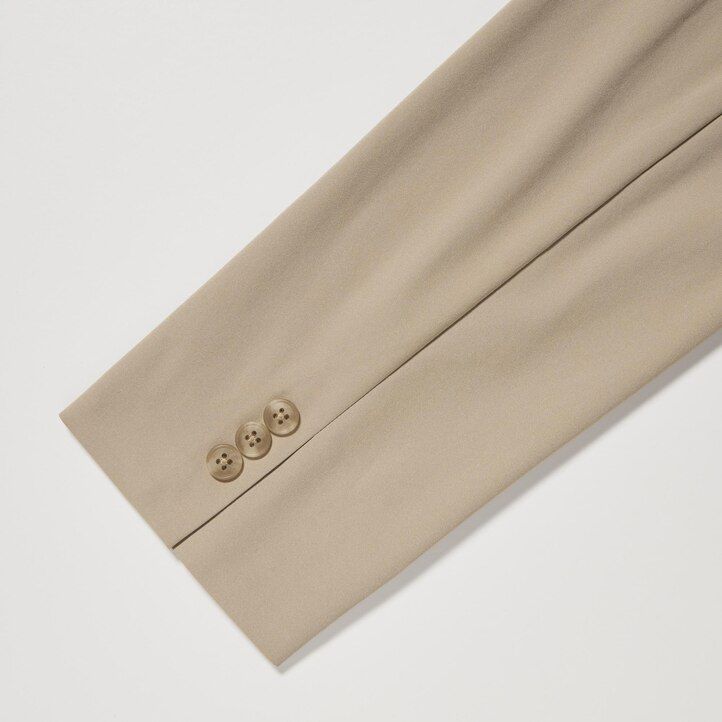 beigefarbene uniqlo airsense ultra light herrenanzüge