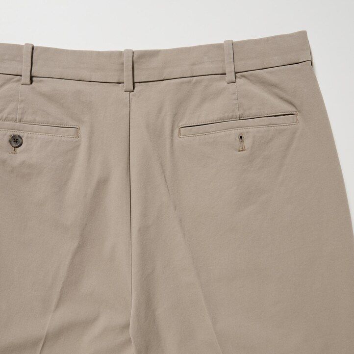 marineblaue uniqlo smart cotton herrenhose in knöchellänge