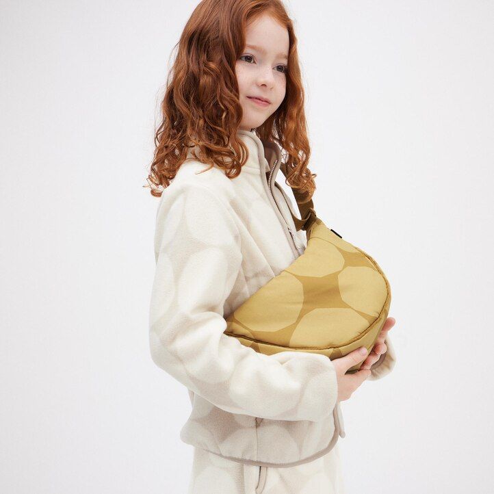 uniqlo runde mini-schultertasche damentaschen beige