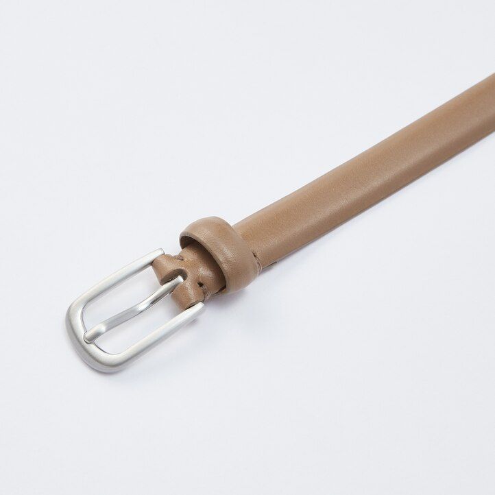 beige damen-gürtel von uniqlo kollektion 2021