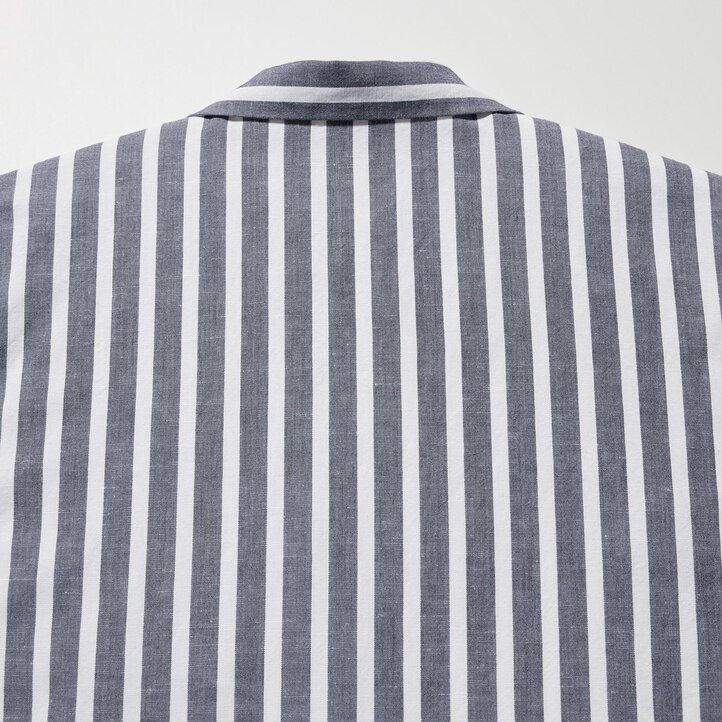 uniqlo damenbluse aus leinenmischgewebe mit streifenmuster offenem kragen und Ärmeln hellblau