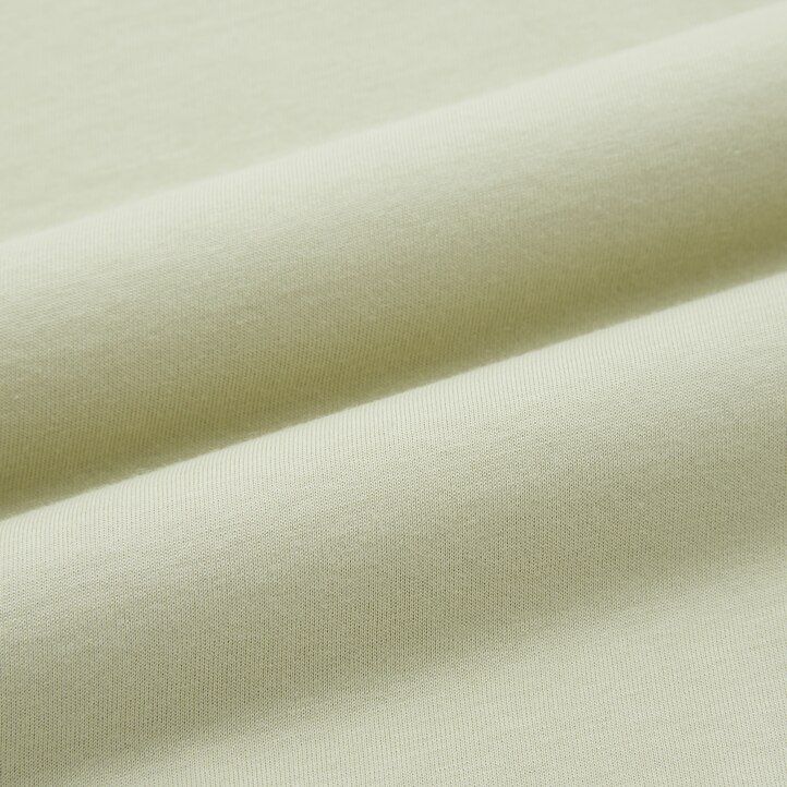hellgrüne uniqlo damen-t-shirts mit v-ausschnitt aus 100 supima-baumwolle